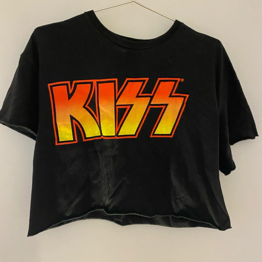 Kiss Tshirt crop